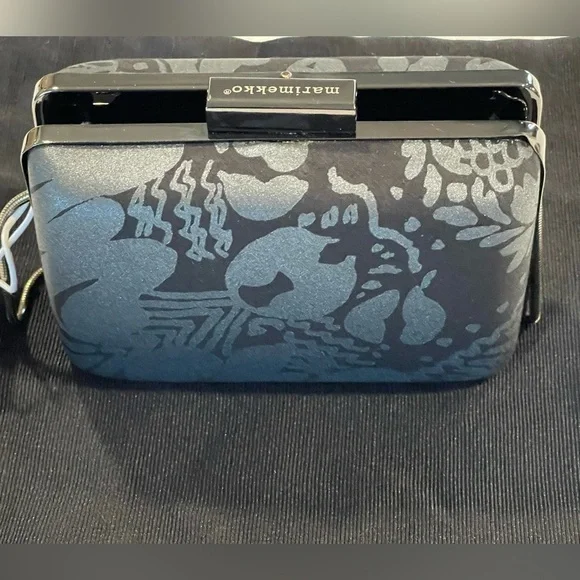 Marimekko | Gaala Fandango Printed Clutch Bag | Black/Grey - Picture 6 of 12